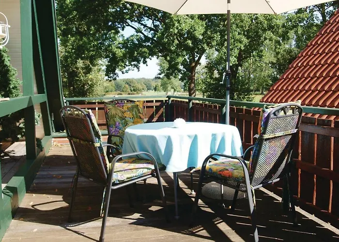 Cozy Apartment In Marlow Ot Bruenkendorf