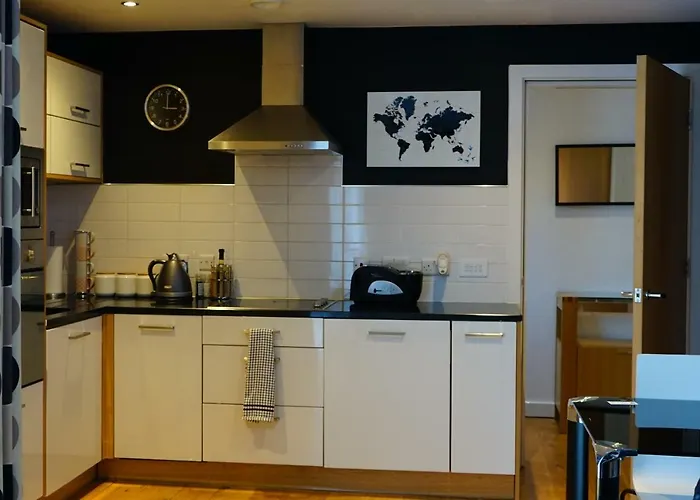 Hullidays - The Sawmill Suite