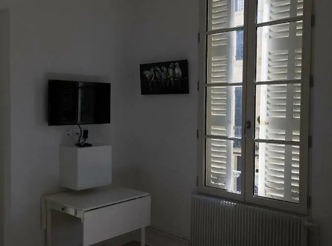 Le Bahia Centre La Breche Wifi Linge De Pressing