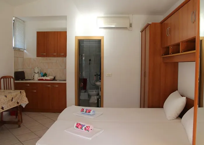 Apartments Sveti Anton