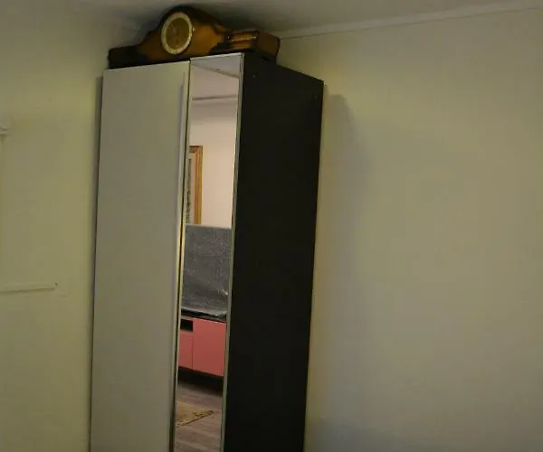 Suite 17