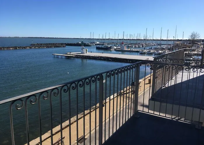 Port Rive Gauche Oyat