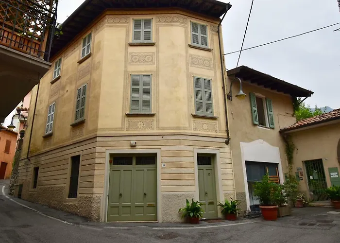 Via Sambuco