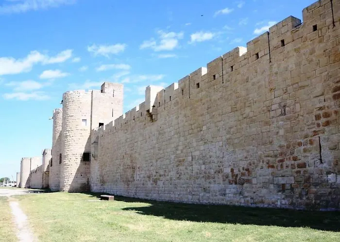Au Coeur Des Remparts