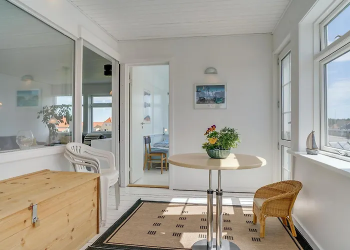 Lokken Bright Apartment