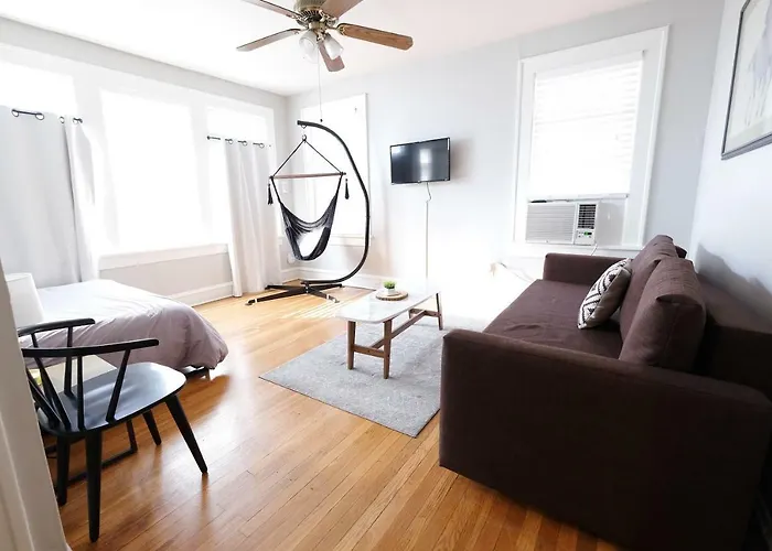 1920S City Retreat Studio Flat