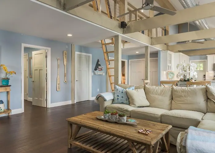 Luxury Marblehead Condo