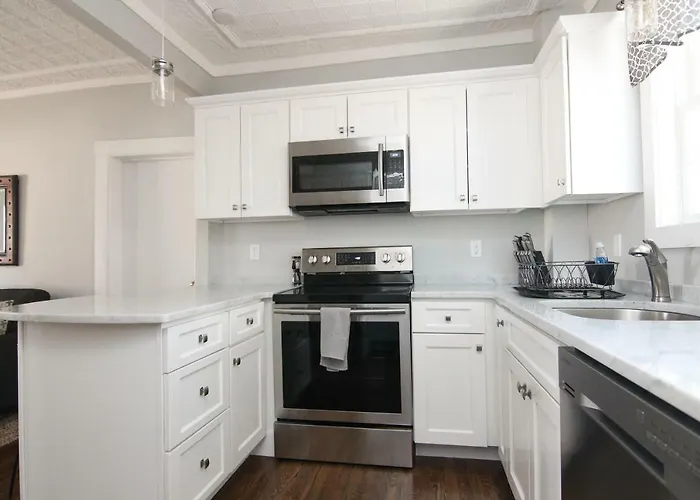 New One Bedroom Apartment Near Lake Winnipesaukee