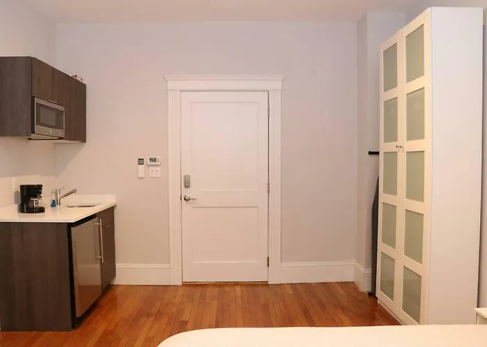 A Stylish Stay W/ A Queen Bed, Heated Floors.. #15