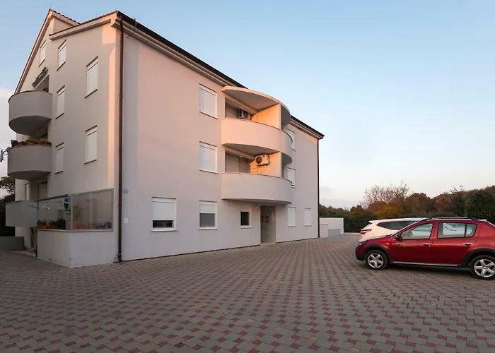 Apartment Alemar