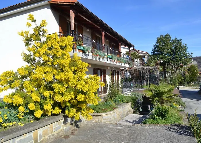 Maeli Apartment