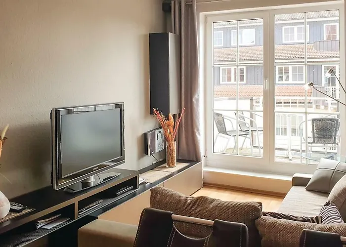 Cozy Apartment In Insel Poelgollwitz