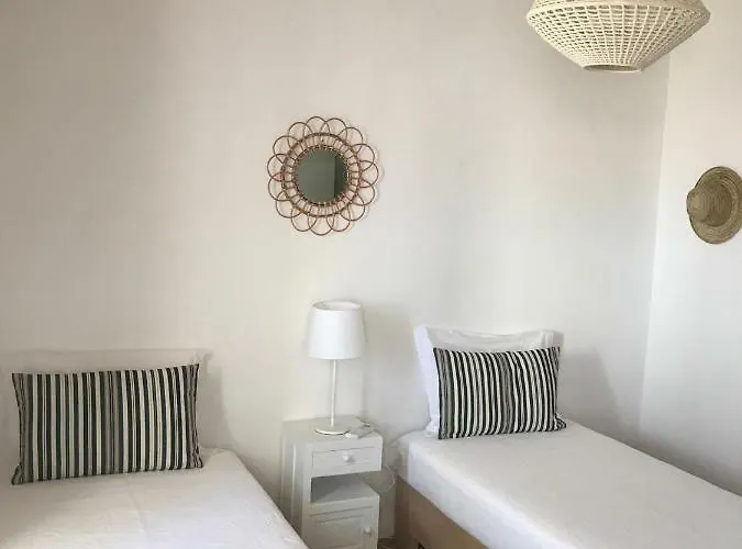 Casas De Mertola - N. Sª Das Neves