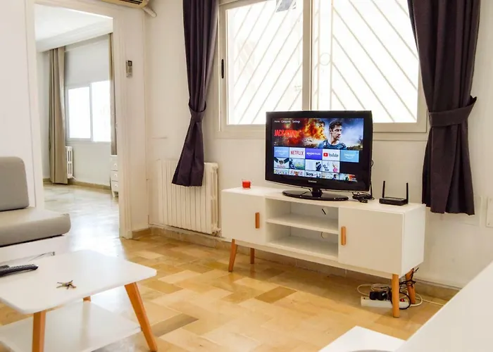 Cosy Apartment @ La Marsa Corniche-Beach