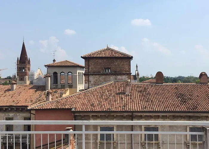 Gatto Romeo Apartments