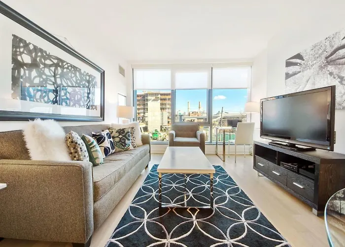 Global Luxury Suites At The Wharf