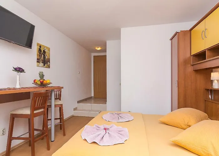 Apartments Zina