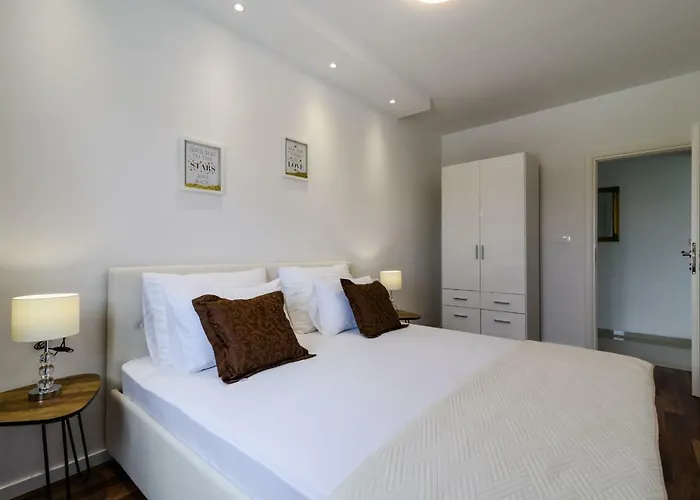 Villa Apartments Aa 1