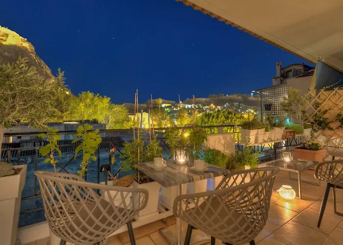 City Apartment With Private Parking