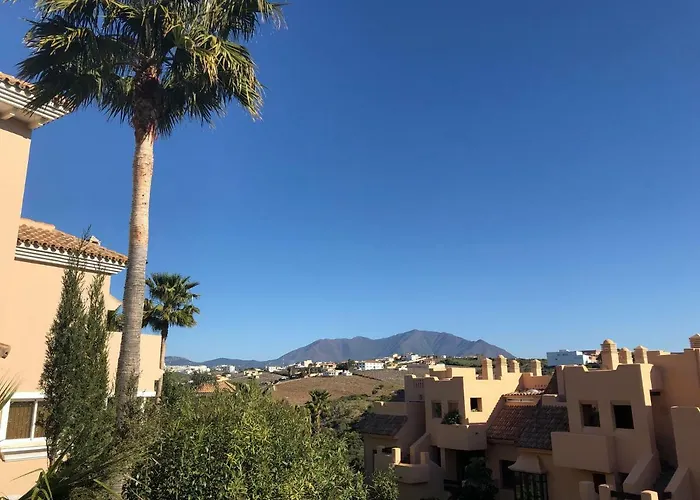 Duquesa Village (La Casa del Loonos)