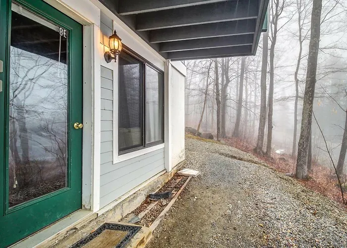 Okemo Trailside 08E
