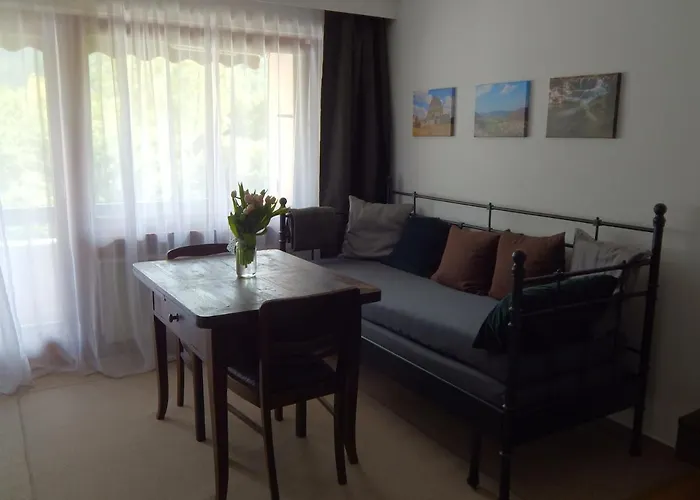Free Apartment - Burgblick