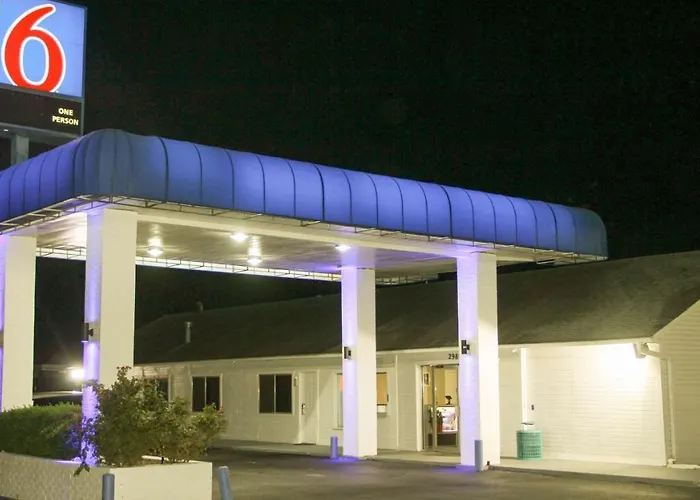 Motel 6-Fayetteville, Ar