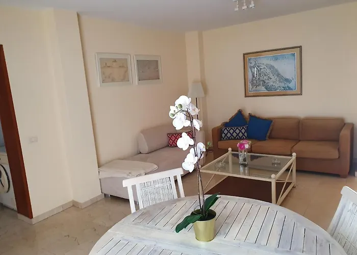 Modern 2Bedroom Seaviews & Wifi