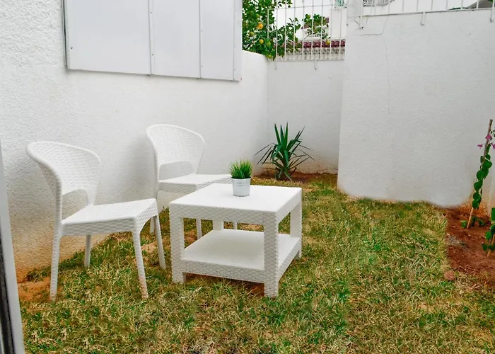 Cosy Apartment In La Marsa - 2 Bed 1 Bath