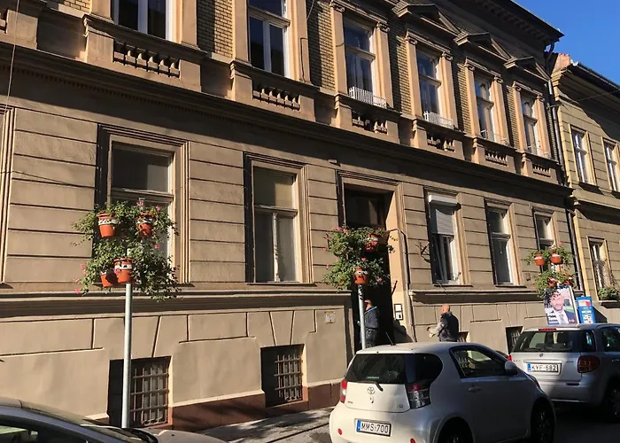 Goldcentral Apartments - Stylish Apartments - Wine Tasting Access