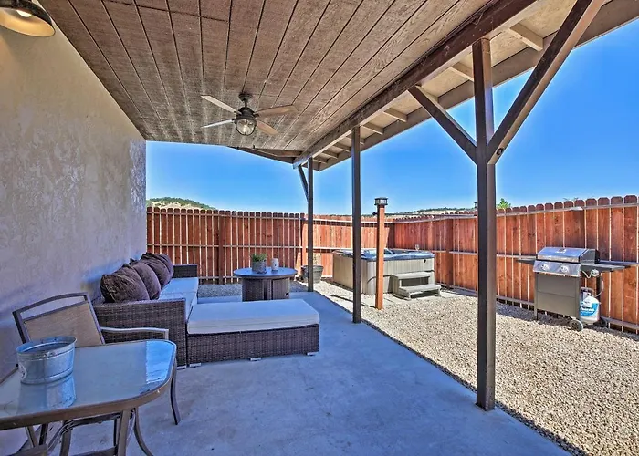 Cottage By The Lakes W/ Patio By Lake Nacimiento