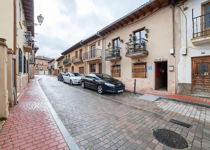 Stunning Mansion In Riaza With Balcony