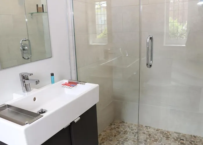 A Stylish Stay W/ A Queen Bed, Heated Floors.. #18