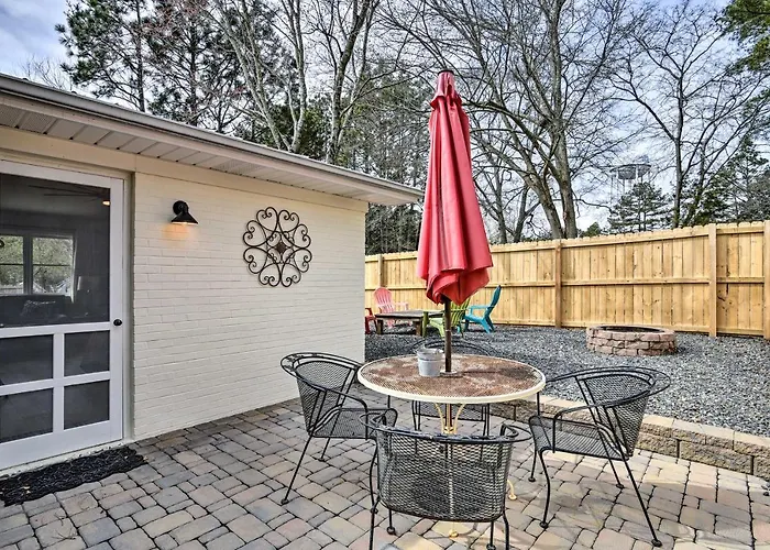 Studio W/ Patio - Walk To Hikes, Sights & Bites