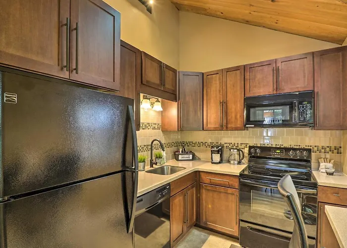 Airy Resort Condo < 3 Miles To Whitefish Mountain!