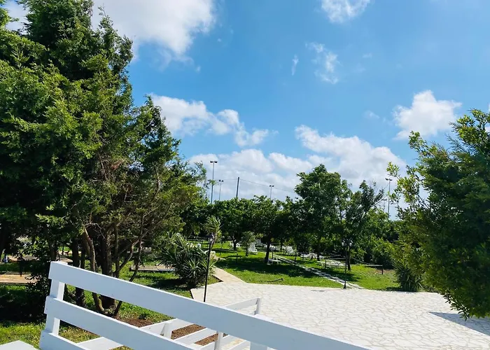 Domus Aurea Resort