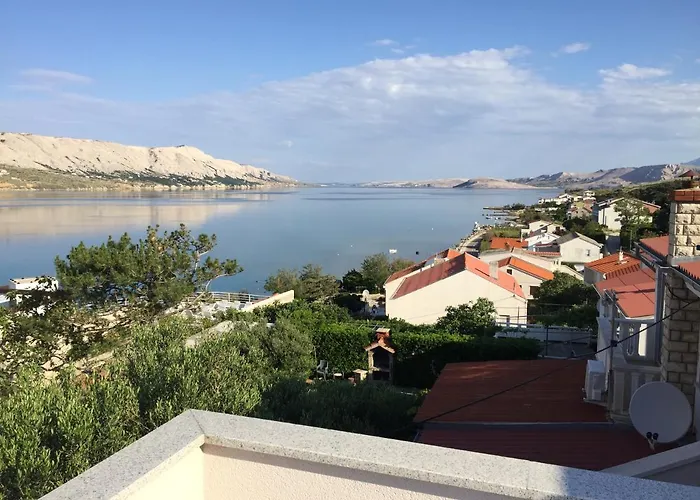 Petros Apartments Pag