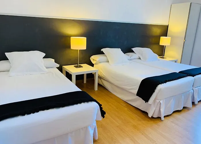 Super Balmes Guest House